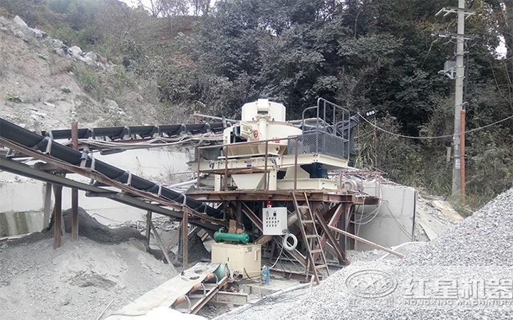 制沙機(jī)作業(yè)現(xiàn)場 制沙機(jī)作業(yè)現(xiàn)場